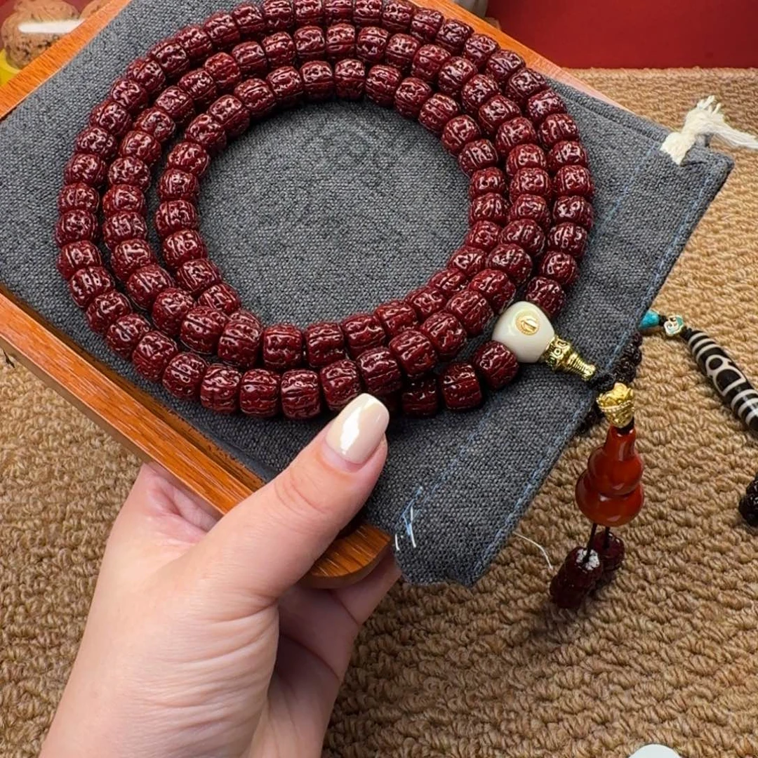 陌****金刚菩提吊坠盘龙