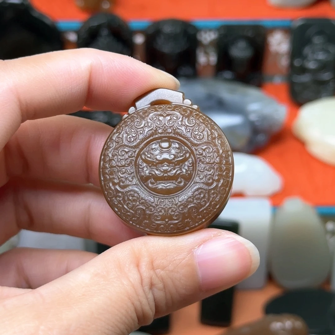 未镶嵌和田玉（糖玉）把件