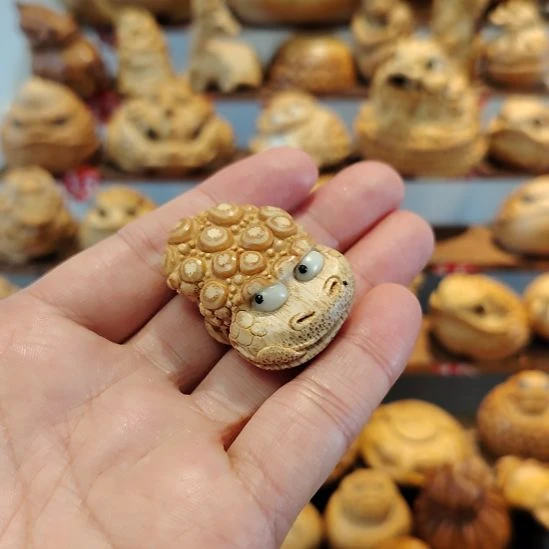 星***！竹竹根雕三足金蟾扁