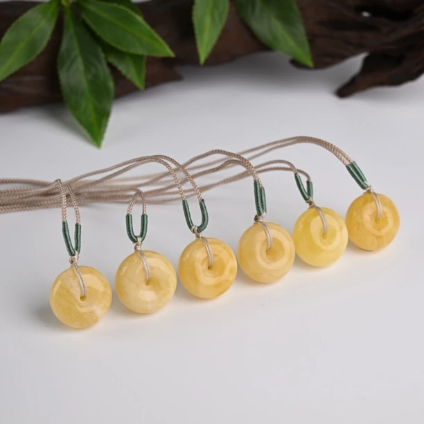 天然蜜蜡俄料妖花平安扣21*18mm 多样性发货 发其一（XS0959）