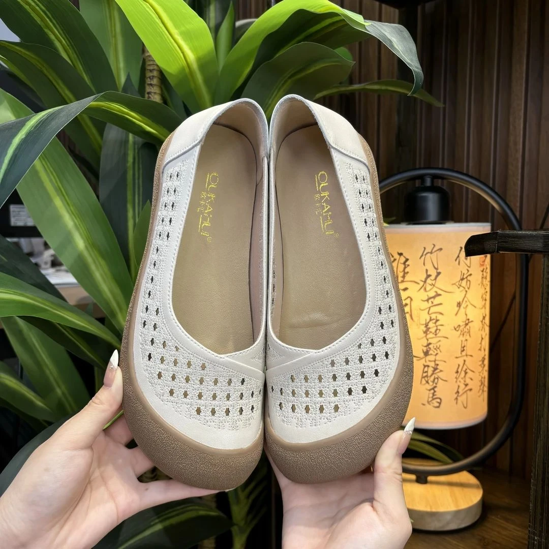 欧卡汇25330夏季新款镂空透气不闷脚凉鞋防滑软底软面舒妈妈鞋女