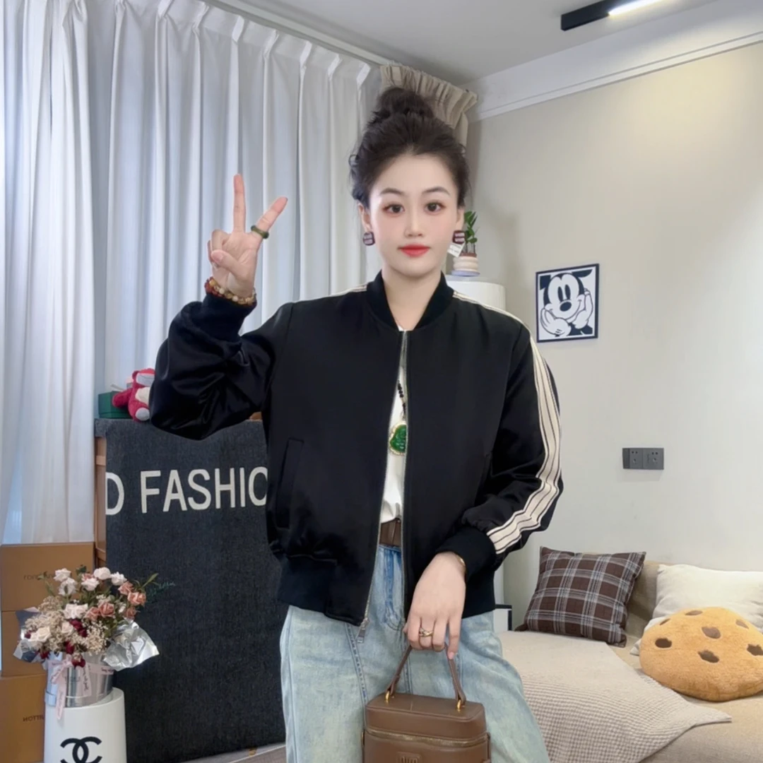 秋季新款女士夹克蝴蝶刺绣时尚休闲百搭棒球服上衣外套女