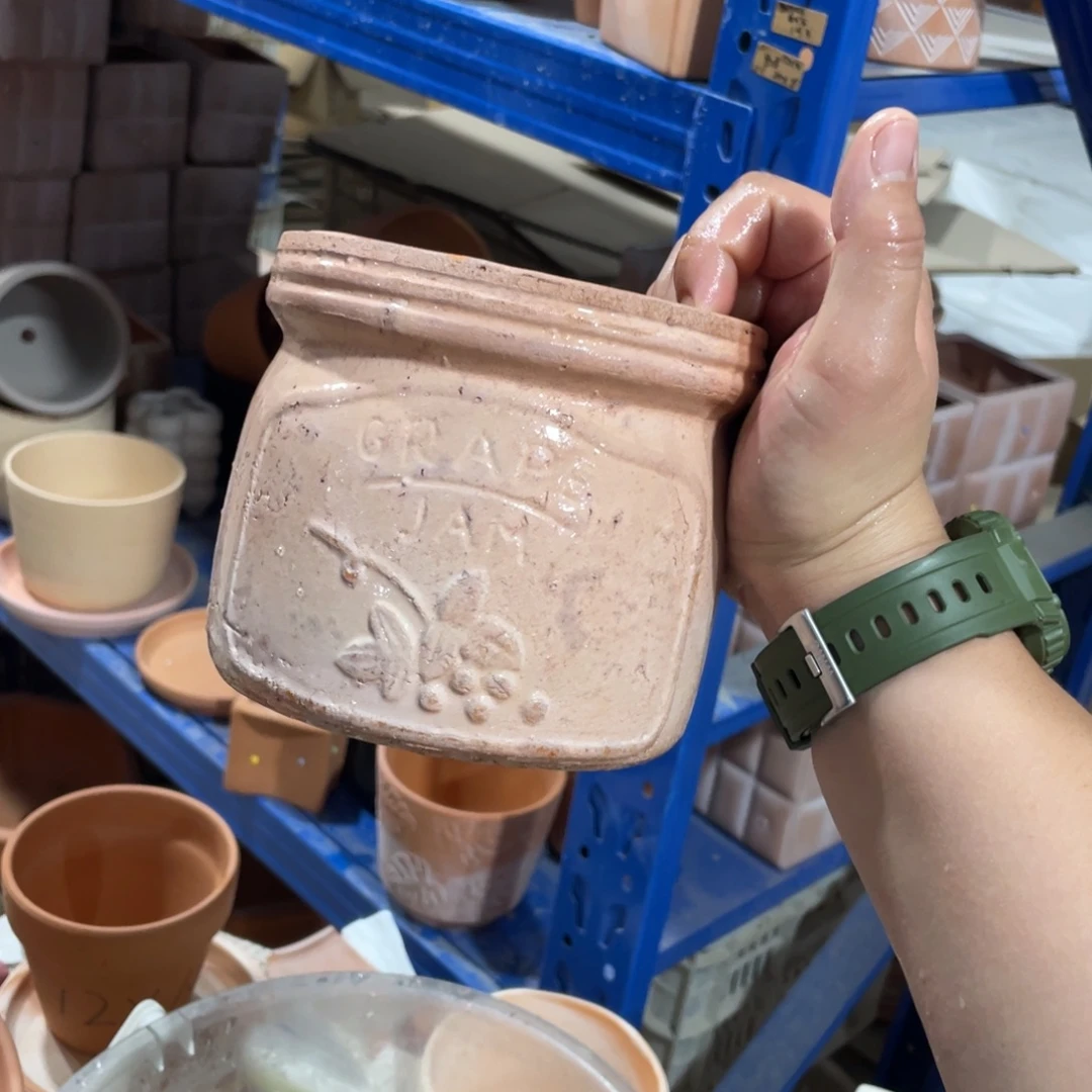 口13×13    内口11    粗陶手工花盆一个