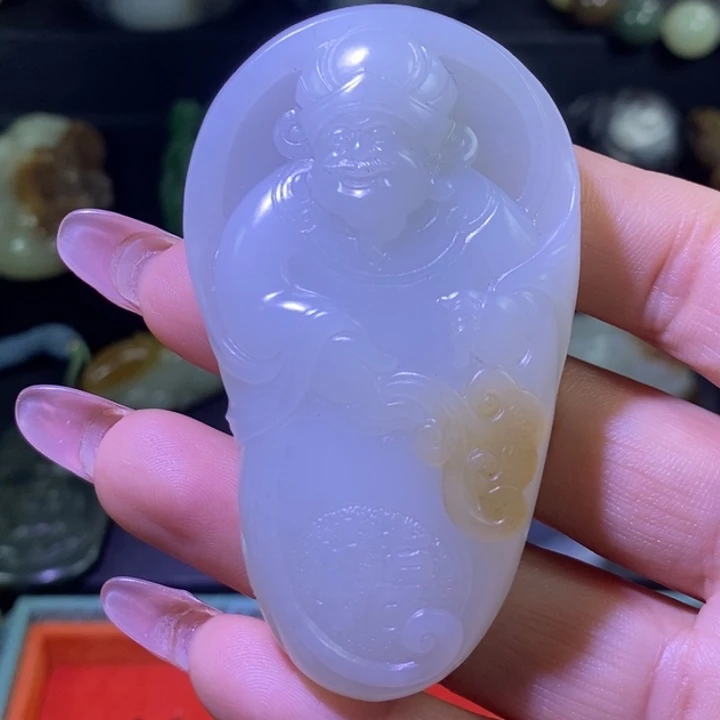 和田玉未镶嵌把件