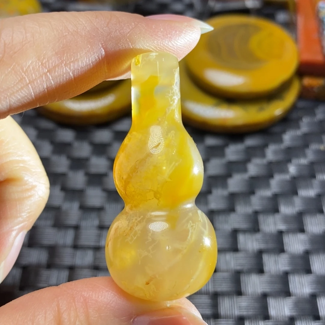 玛瑙/玉髓挂坠未镶嵌