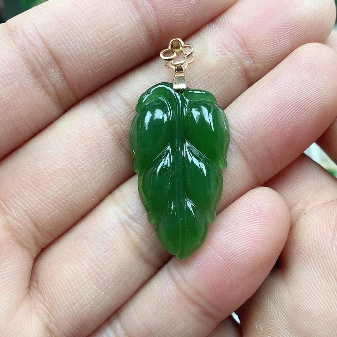 和田玉（碧玉）18K金镶嵌颈饰17×30