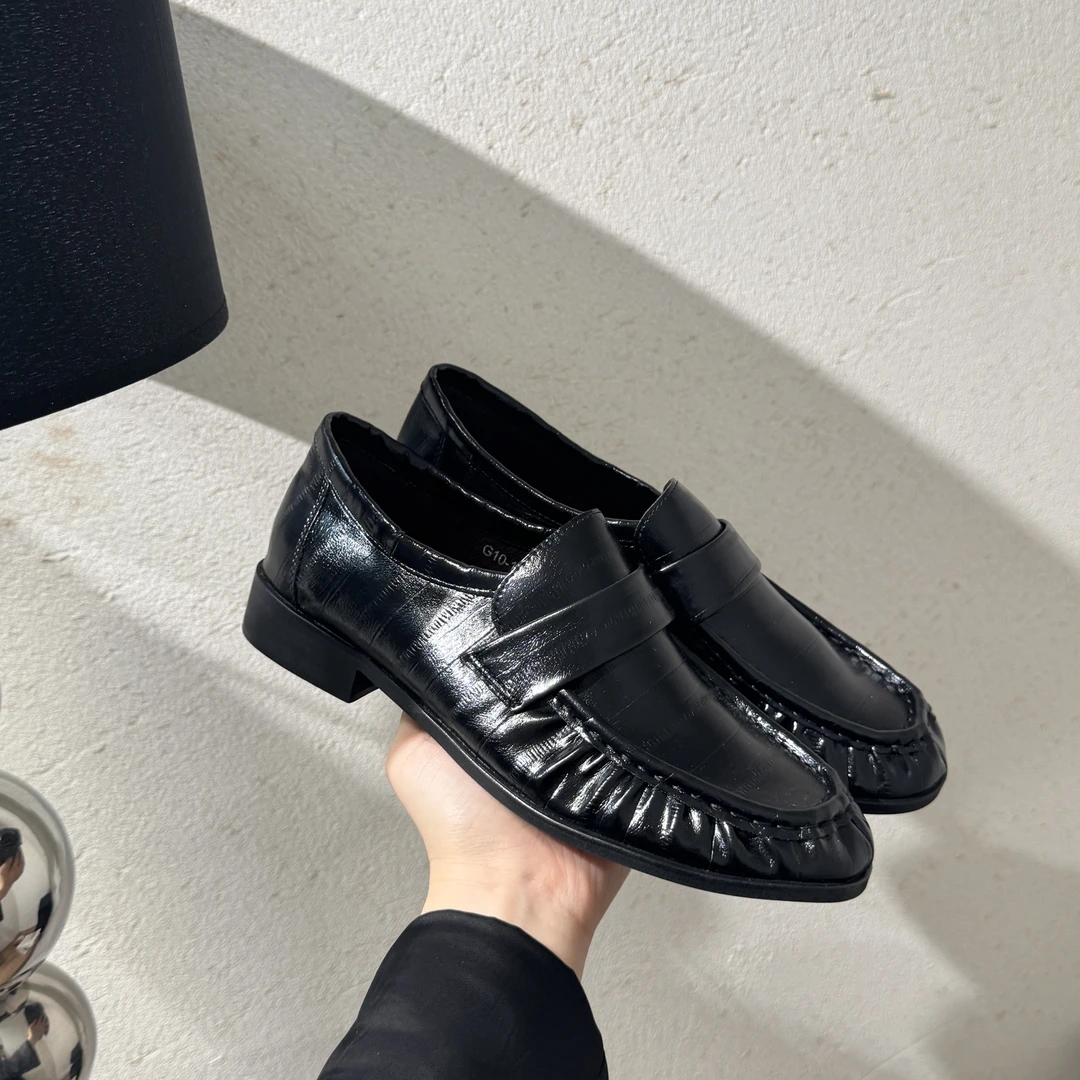 2025春夏新款英伦风复古粗跟乐福鞋女百搭一脚蹬褶皱小皮鞋jk单鞋