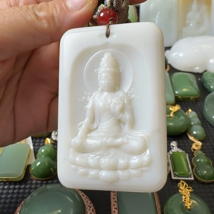 颈饰未镶嵌和田玉观音山水牌