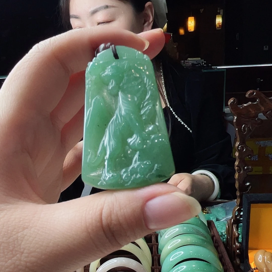 密玉（石英质玉）未镶嵌颈饰