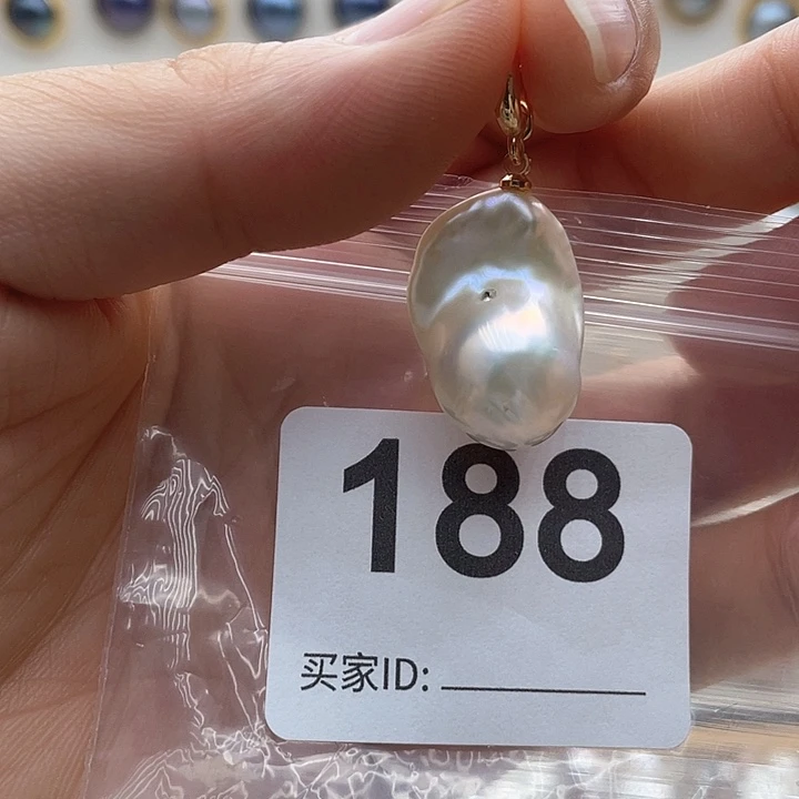 未镶嵌天然珍珠。  漏 漏 漏淡水珍珠