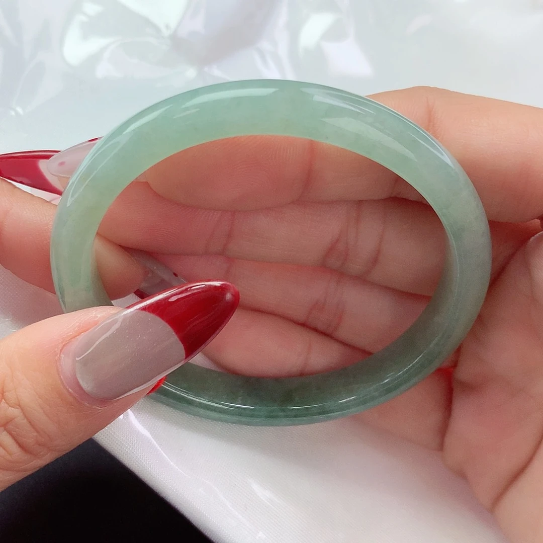 【闪购商品】翡翠手镯未镶嵌贵妃a 1101005