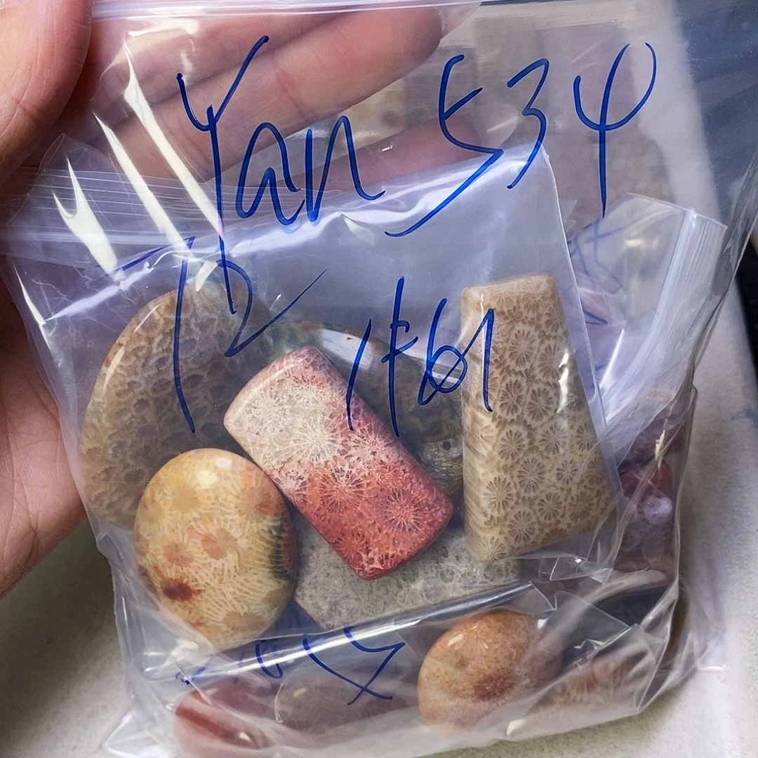 合金颈饰硅化玉Y****