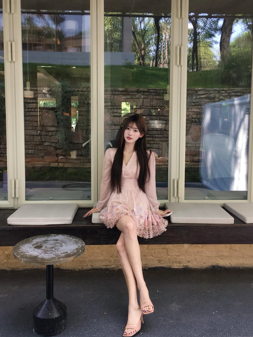 花落梦夕 法式纯欲复古V领木耳边繁花长袖连衣裙收腰显瘦A字短裙