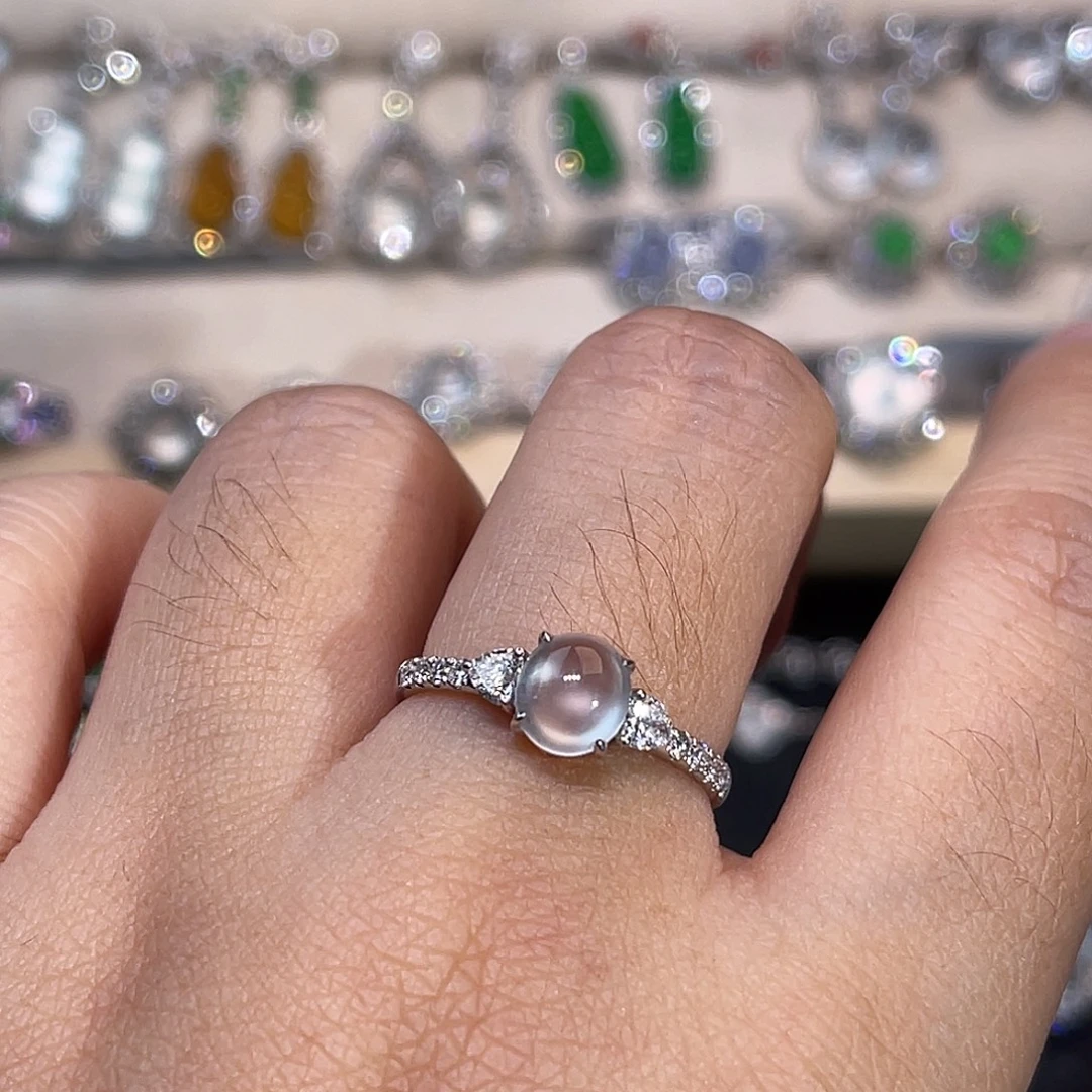 翡翠18K金镶嵌戒指玻璃种冰蛋