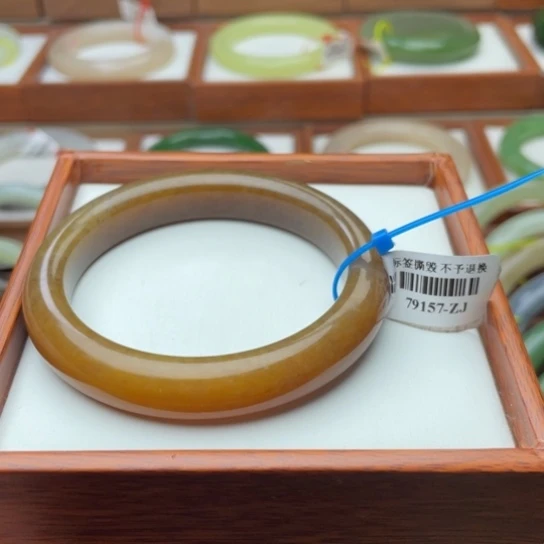 【闪购商品】和田玉手镯未镶嵌55.6