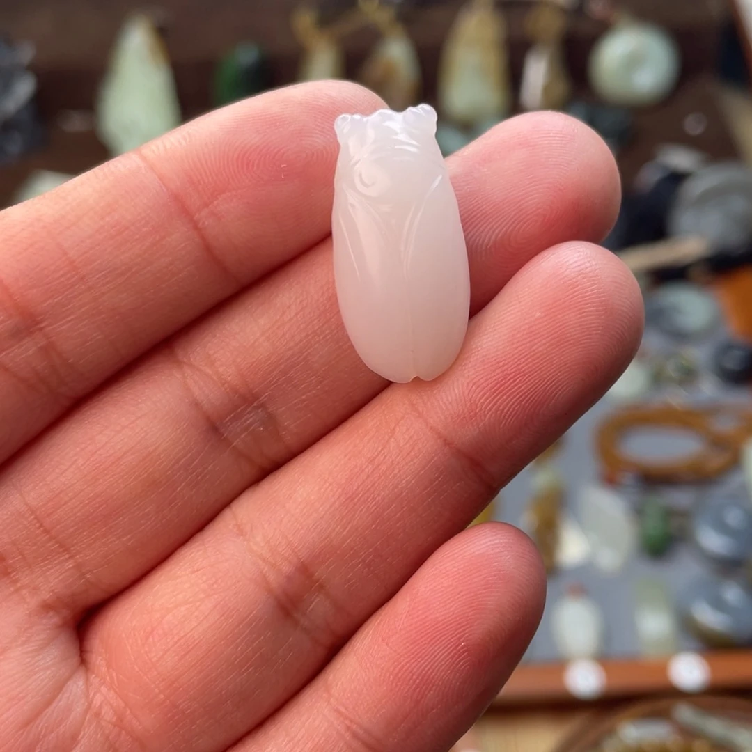 颈饰未镶嵌和田玉紫****?