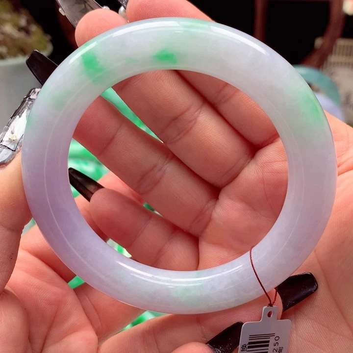 翡翠手镯未镶嵌56.5圈口