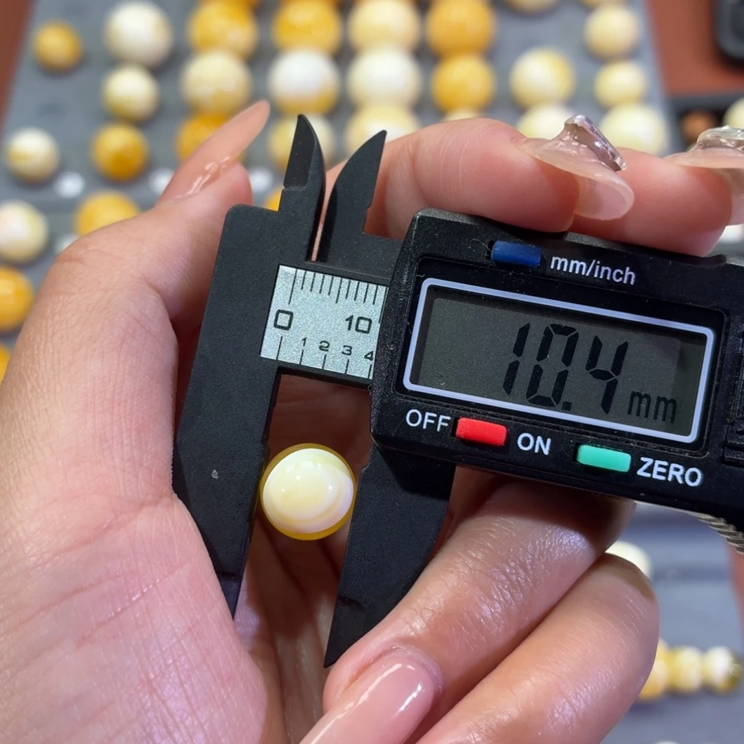 琥珀未镶嵌裸石圆珠