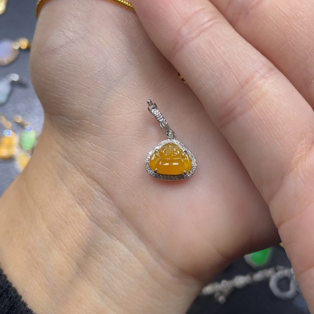 【闪购商品】颈饰18K金镶嵌翡翠