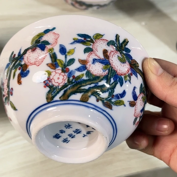 瓷片直径12.5厘米……红……