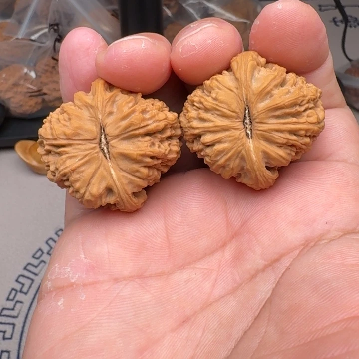 桃核把件南疆石34+尺28