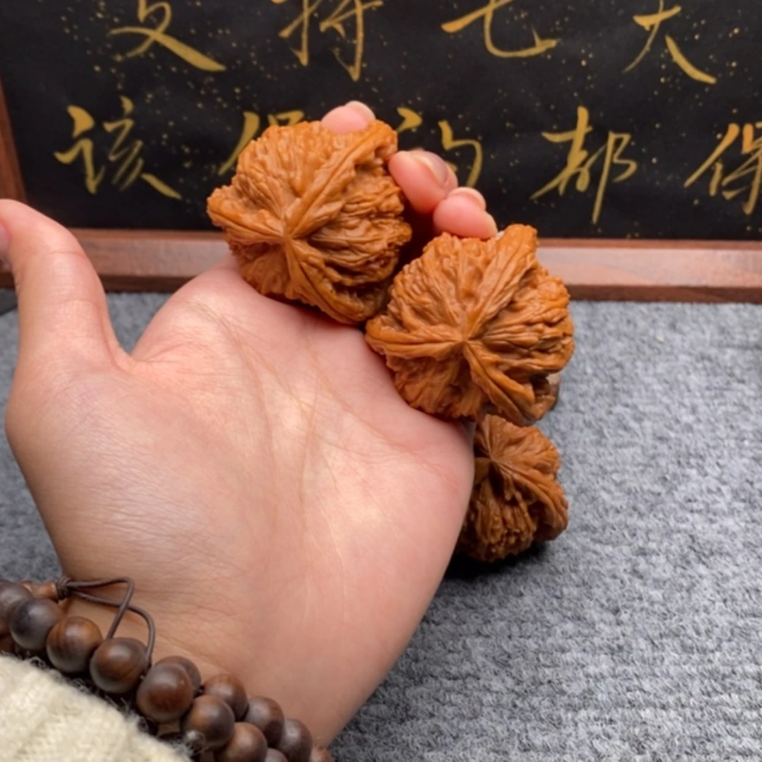 【闪购商品】吊坠文玩核桃?**子