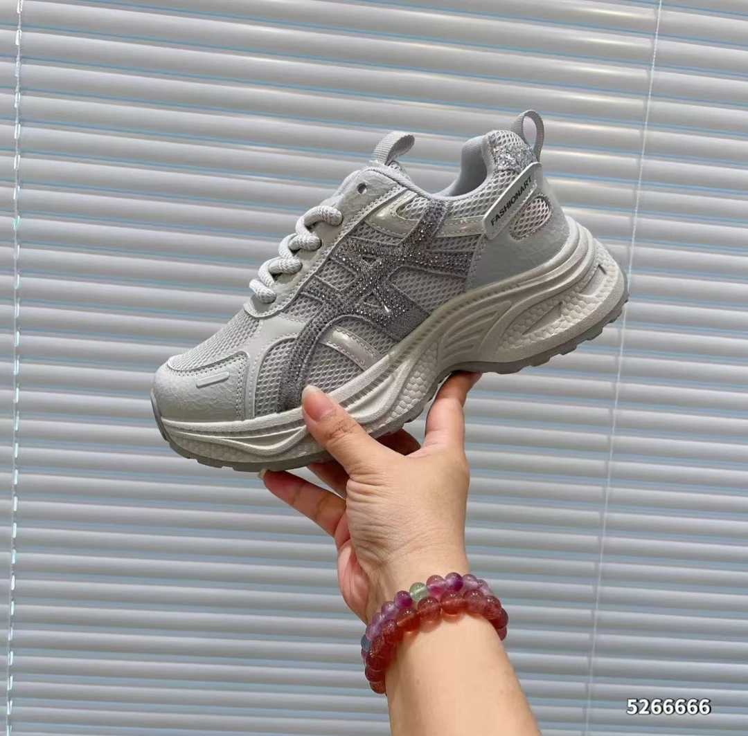 秋冬新款时尚休闲鞋6666