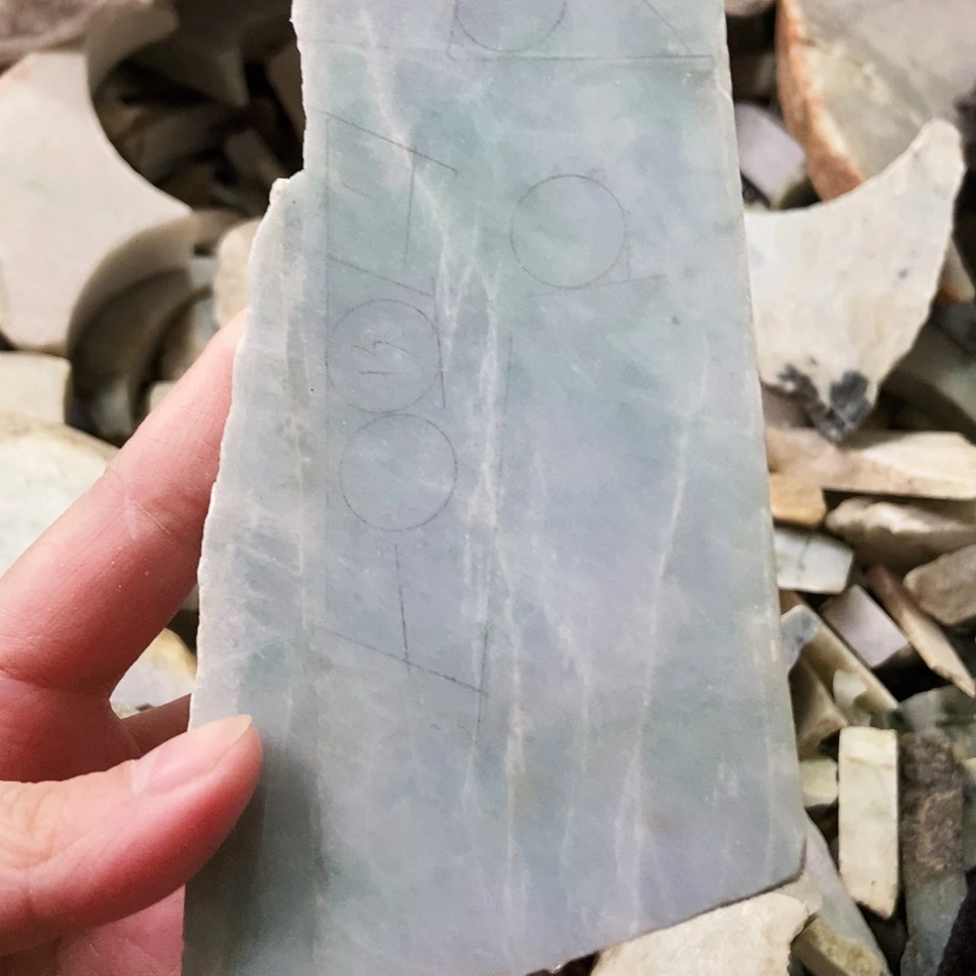 翡翠未镶嵌颈饰天然翡翠