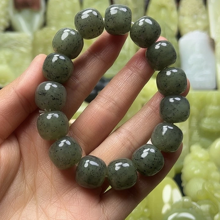 和田玉未镶嵌手串