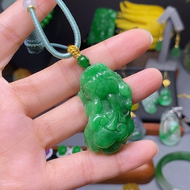 吊坠(赠链)未镶嵌翡翠