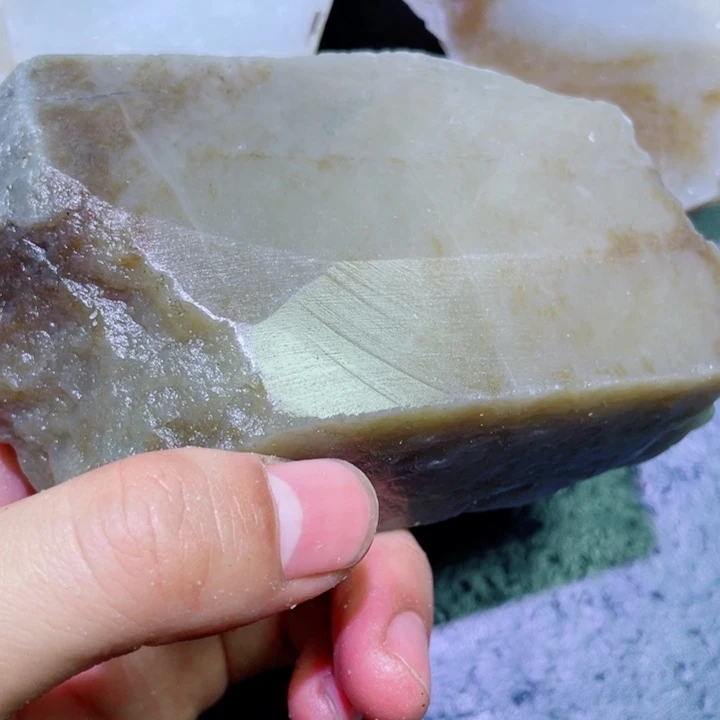 和田玉未镶嵌珠宝半成品