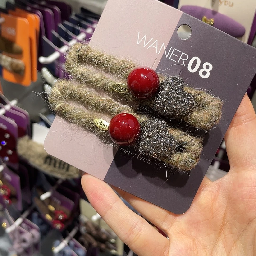 布艺非金属咖色砂糖爱心鸭架