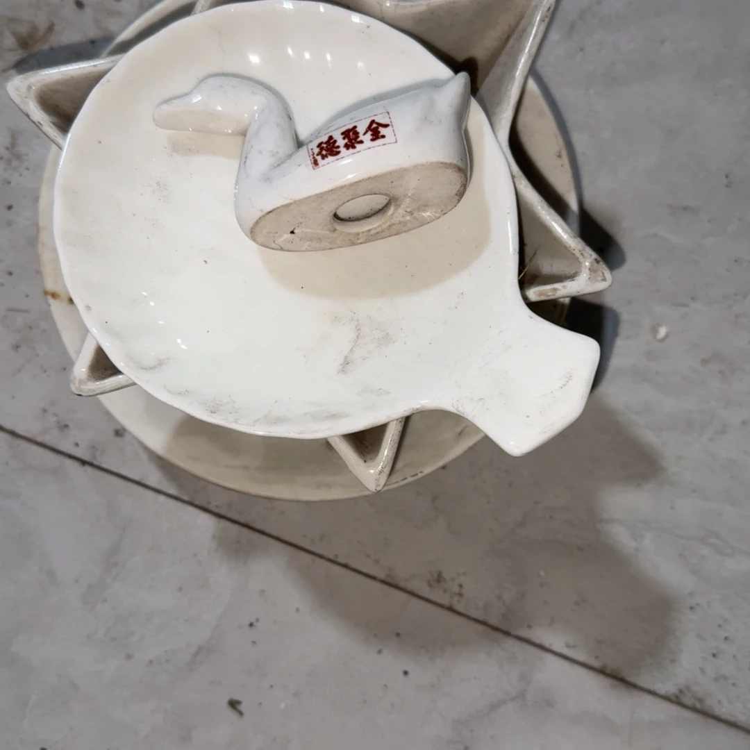 茶盏在你身边是个人吧哈哈