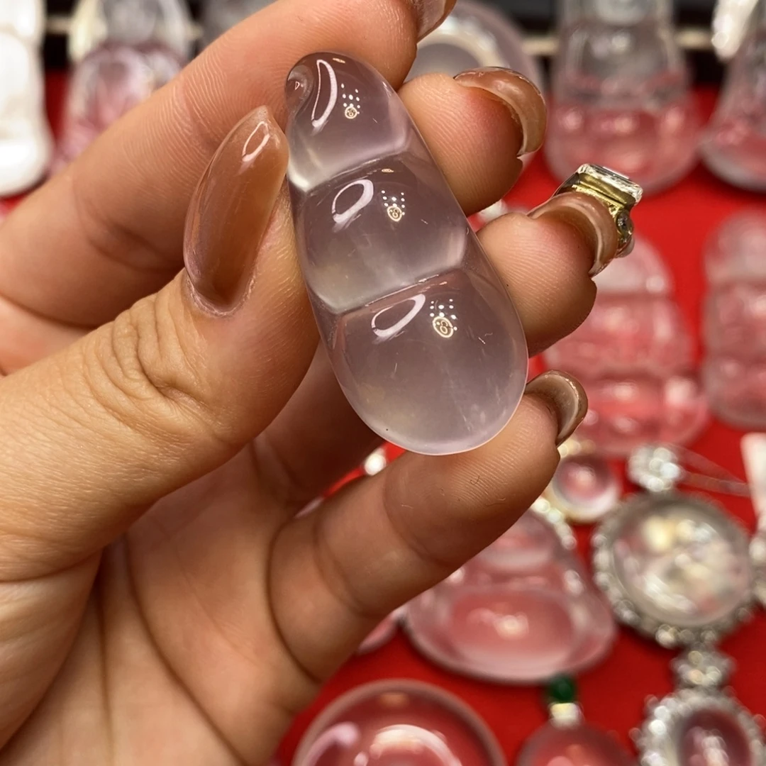 萍***果石英质玉未镶嵌吊坠