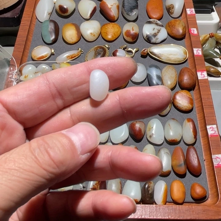 行***忆和田玉（糖玉）未镶嵌挂件