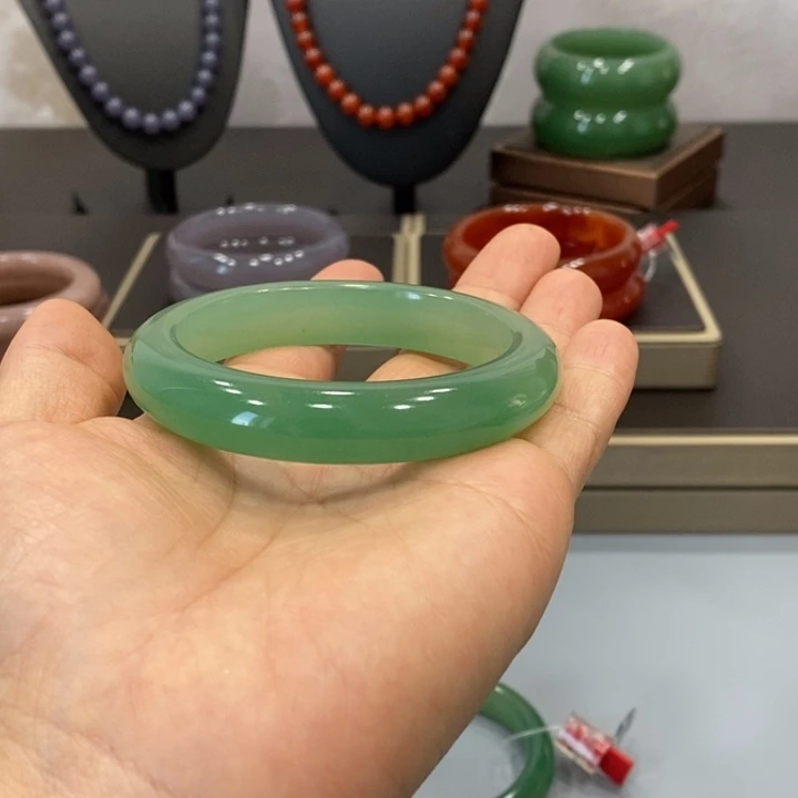 东陵石手镯未镶嵌糖*