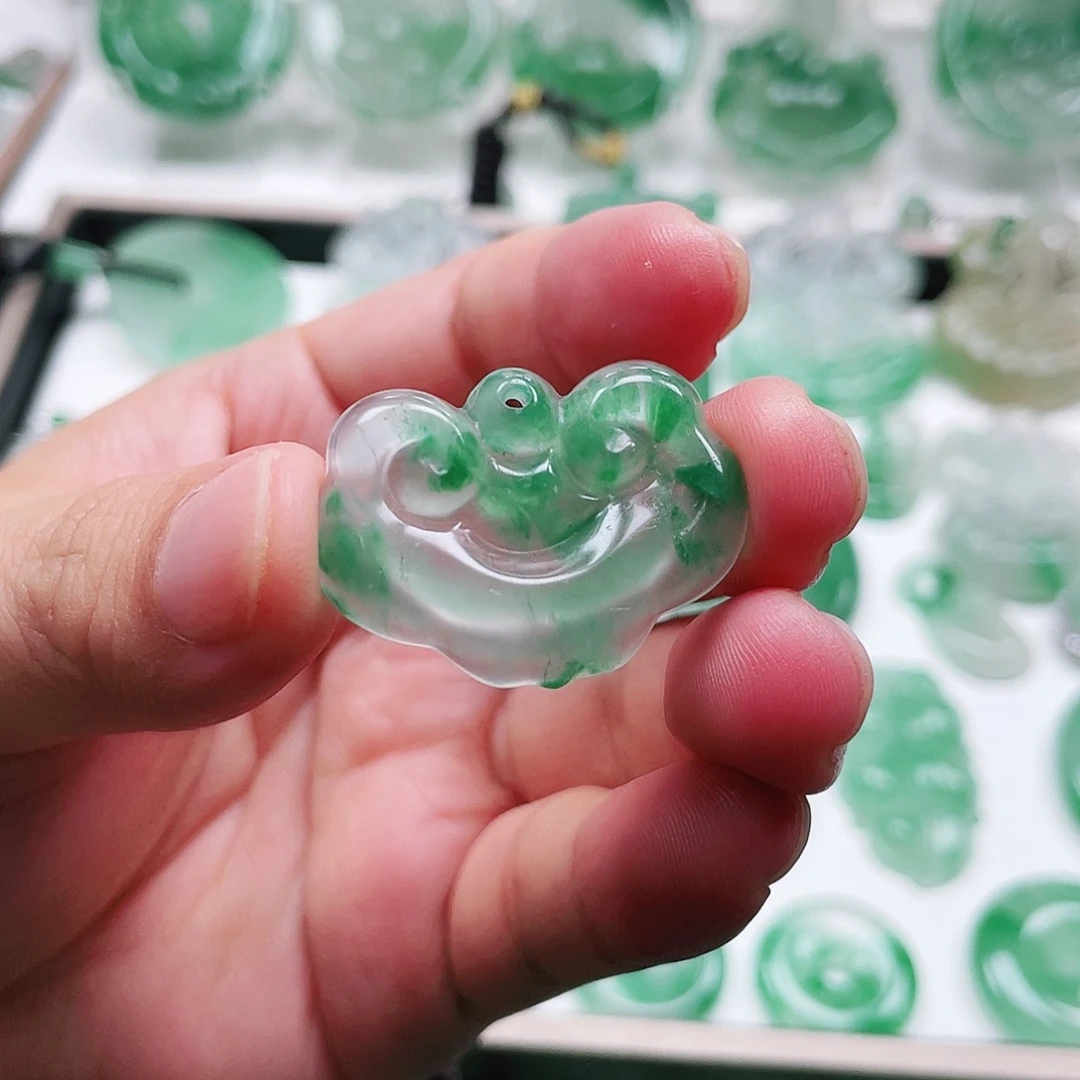 石英质玉（非洲翠）未镶嵌吊坠(不含链)