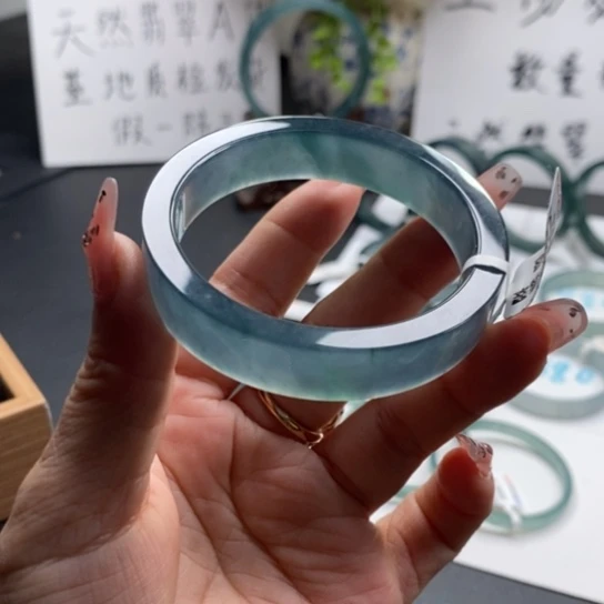 翡翠手镯未镶嵌53尺寸