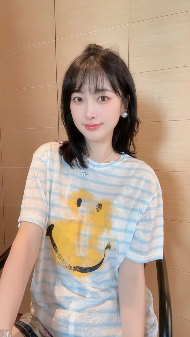 【张静芝】韩国新品~清新彩绘涂鸦洋气蓝白条夏季女生短袖T恤