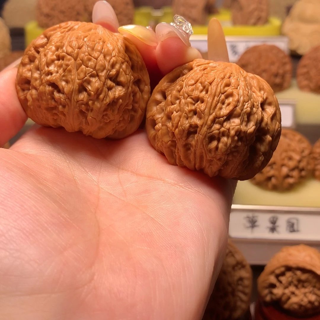 微***亮吊坠文玩核桃全品泥鳅背43.5