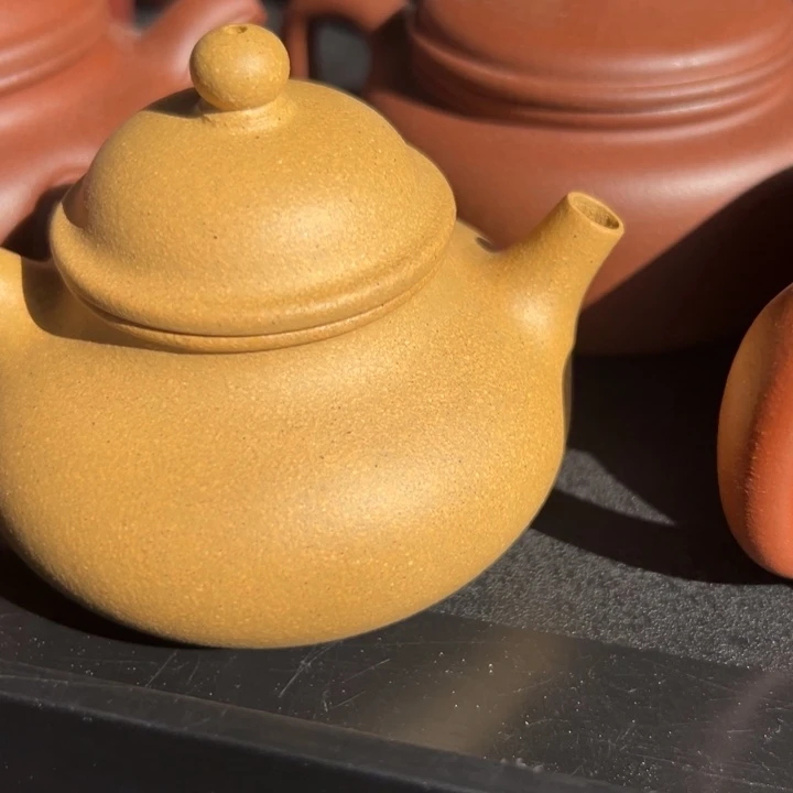 紫砂茶壶黄金容天120cc