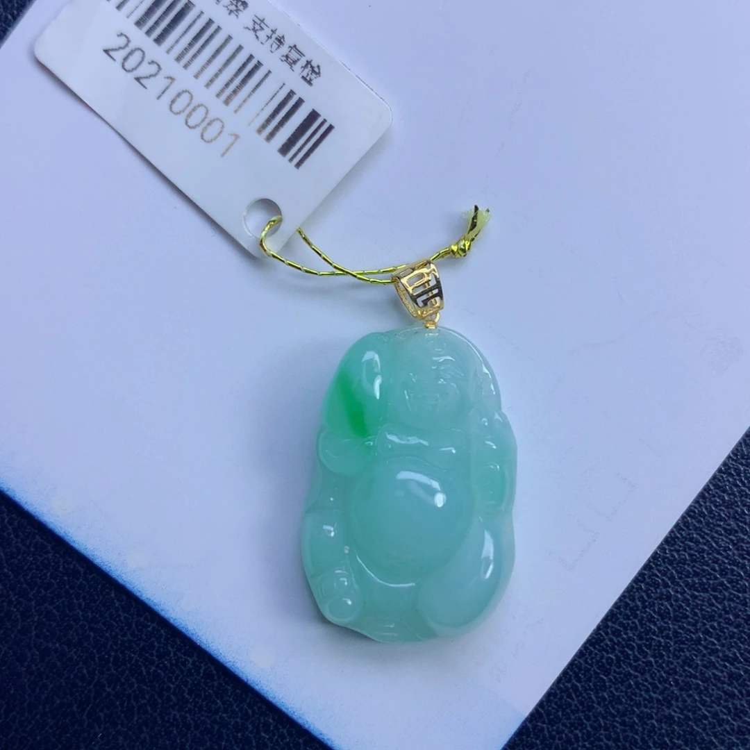 翡翠未镶嵌颈饰佛公