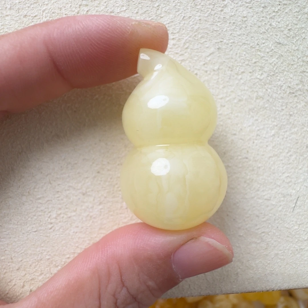 蜜蜡未镶嵌珠宝奇石超过七天不退不换