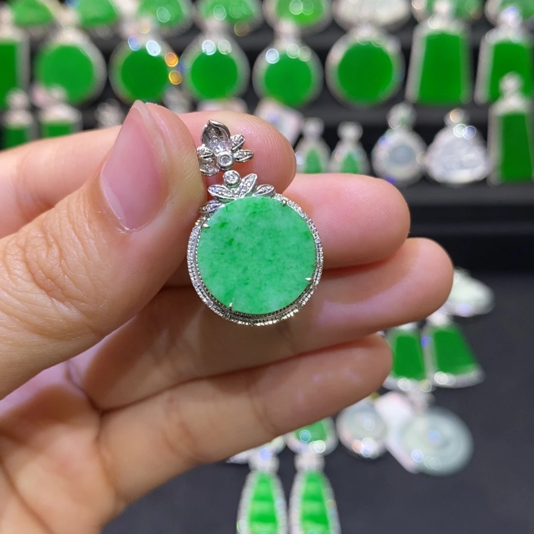 翡翠18K金镶嵌吊坠(不含链)