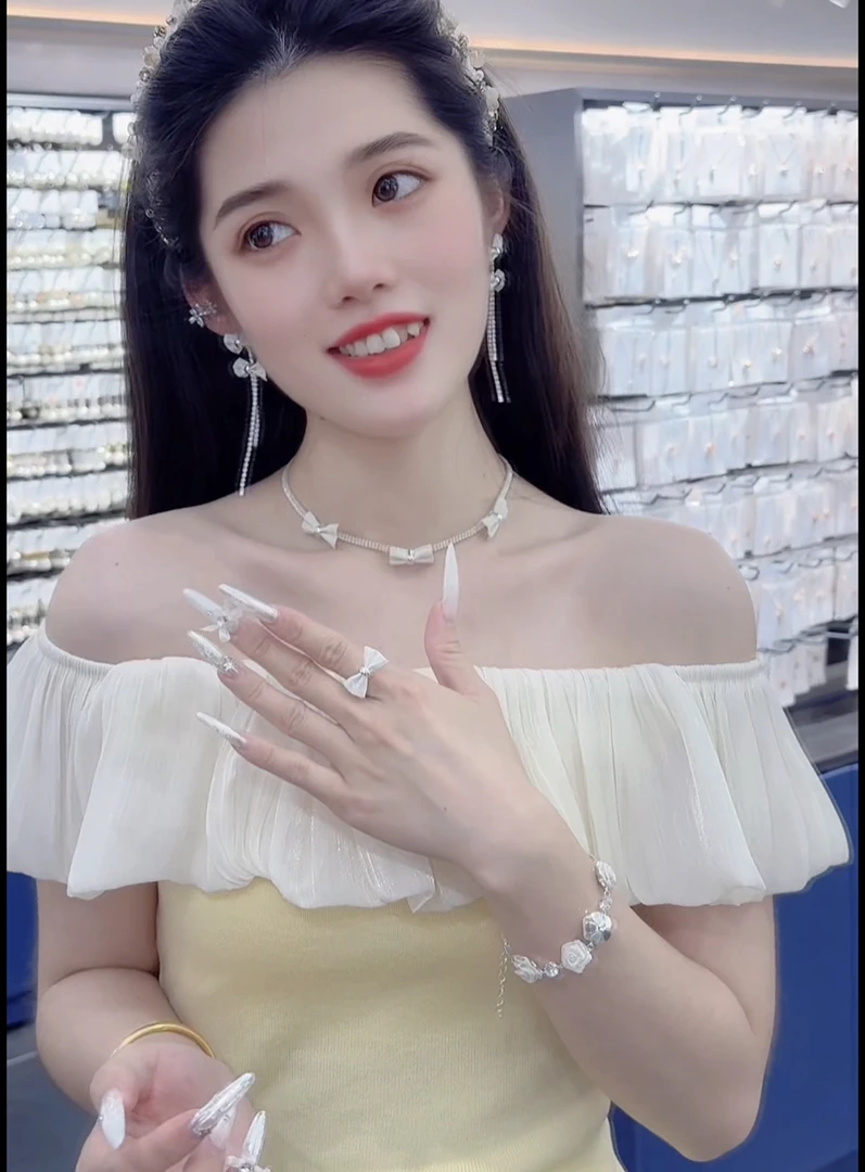 铜合金合成锆石戒指 戒指白色饰品首饰时尚蝴蝶结开口戒指