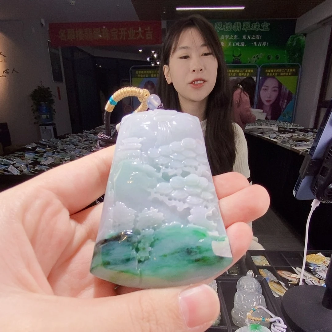 颈饰未镶嵌翡翠翡翠