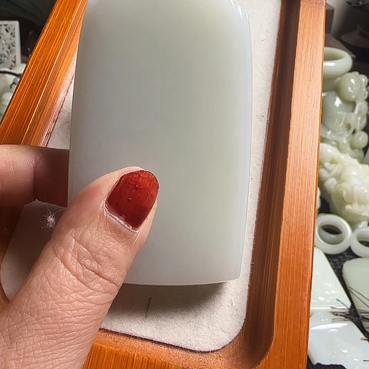 我***运瓷片新号开播瓷盘一件