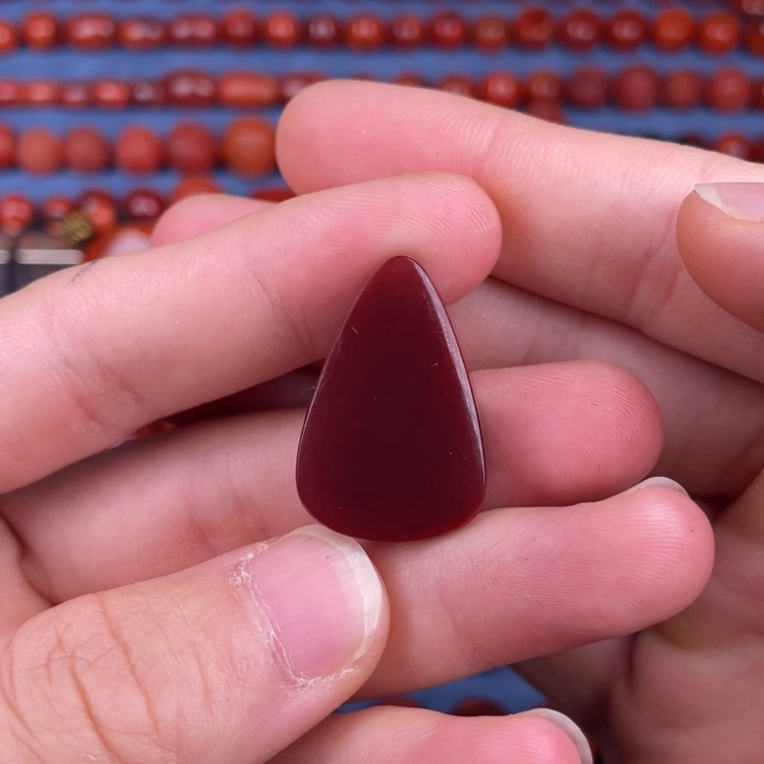 南红玛瑙未镶嵌其他27mm瓦西牛血红火焰纹原矿吊坠