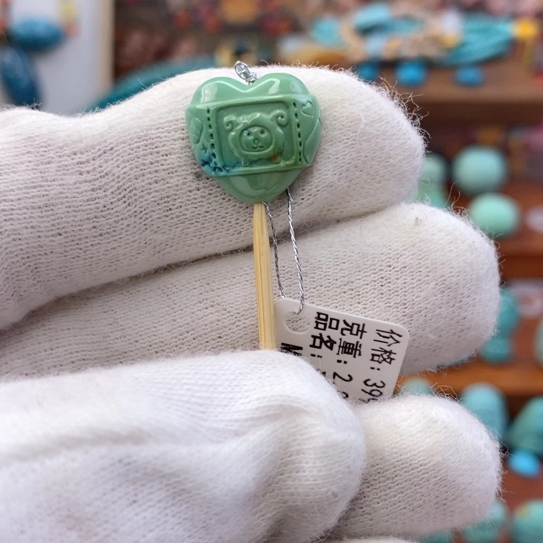 绿松石未镶嵌珠宝奇石