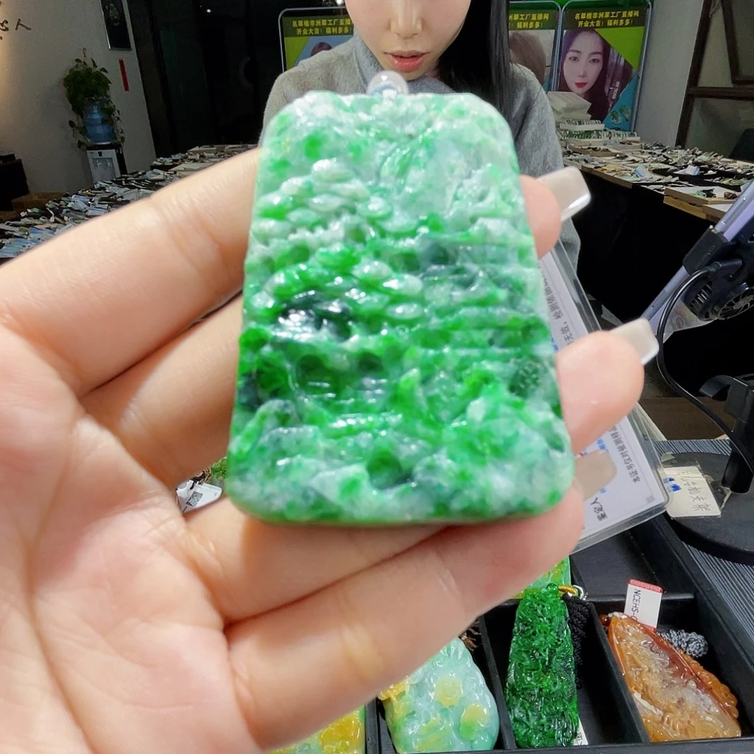 颈饰未镶嵌翡翠一